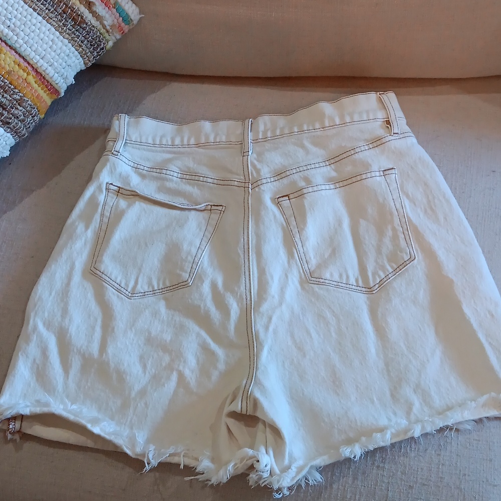 Shorts - Picture 2 of 2